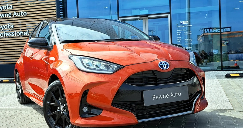 Toyota Yaris cena 105900 przebieg: 2100, rok produkcji 2023 z Kołobrzeg małe 154